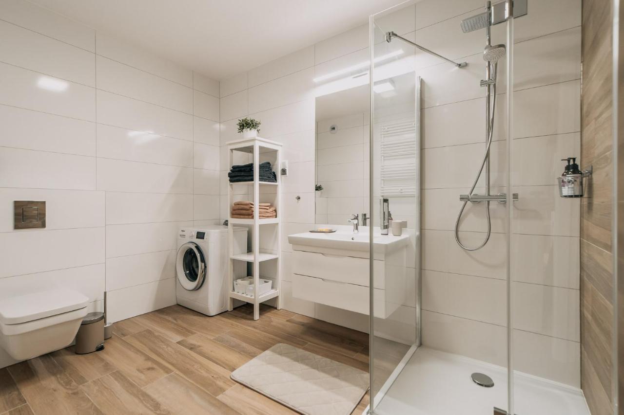 Nadmorskie Tarasy Apartament Wave Surfingbird Kolobrzeg Exterior photo